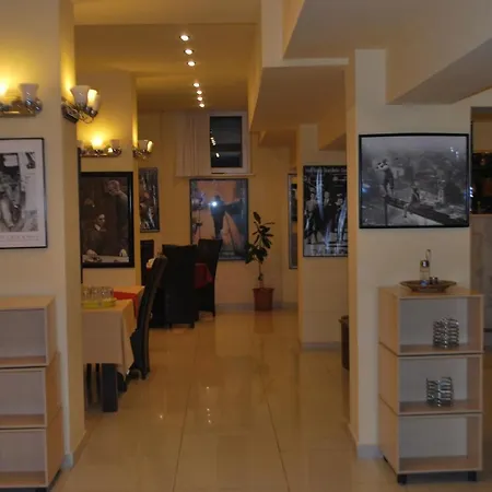 Otel Austin Köstence